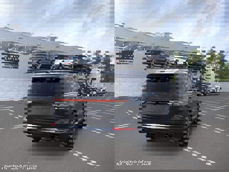 New 2026 Lincoln Aviator AWD image 8