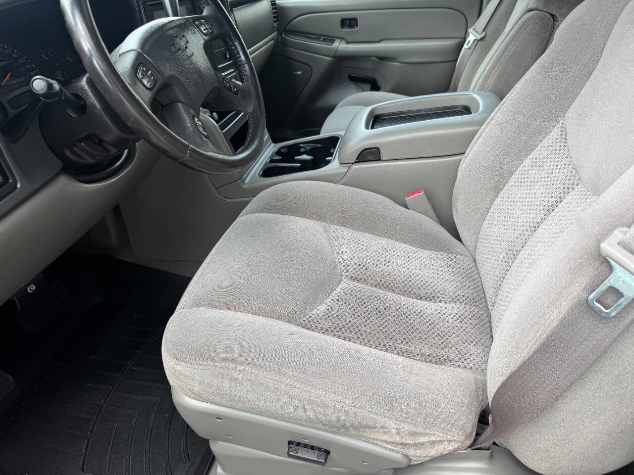 Used 2006 Chevrolet Suburban LS w/ Smart Select Package image 26