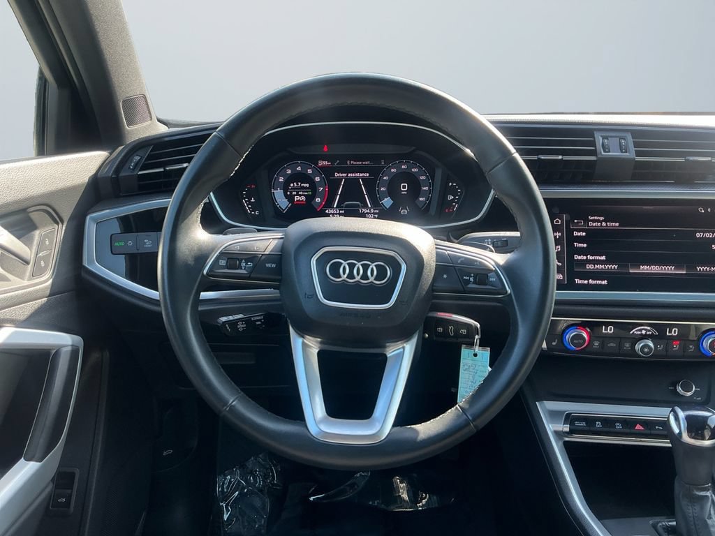 Used 2025 Audi Q3 2.0T Premium AWD/4WD image 13