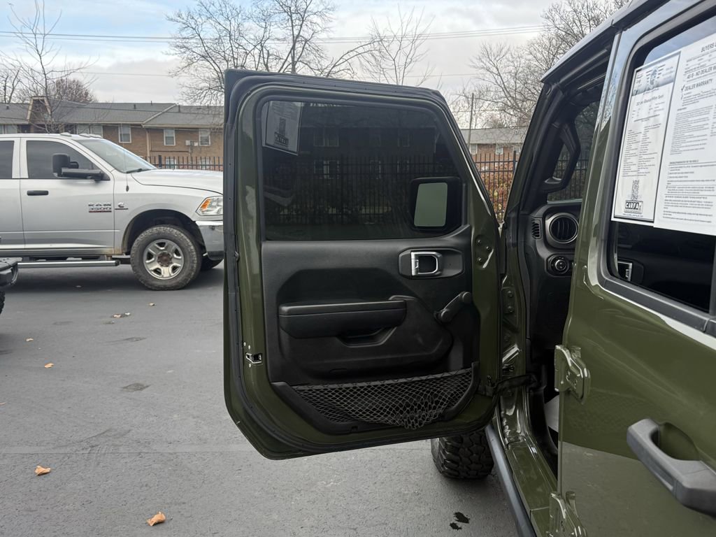 Used 2021 Jeep Gladiator Sport image 12