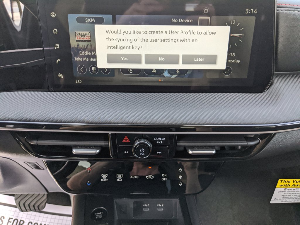 Certified 2025 Nissan Kicks SR FWD image 14