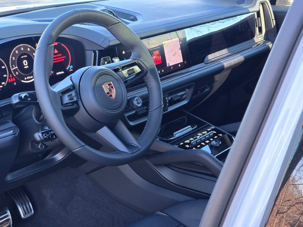 New 2026 Porsche Cayenne GTS image 4