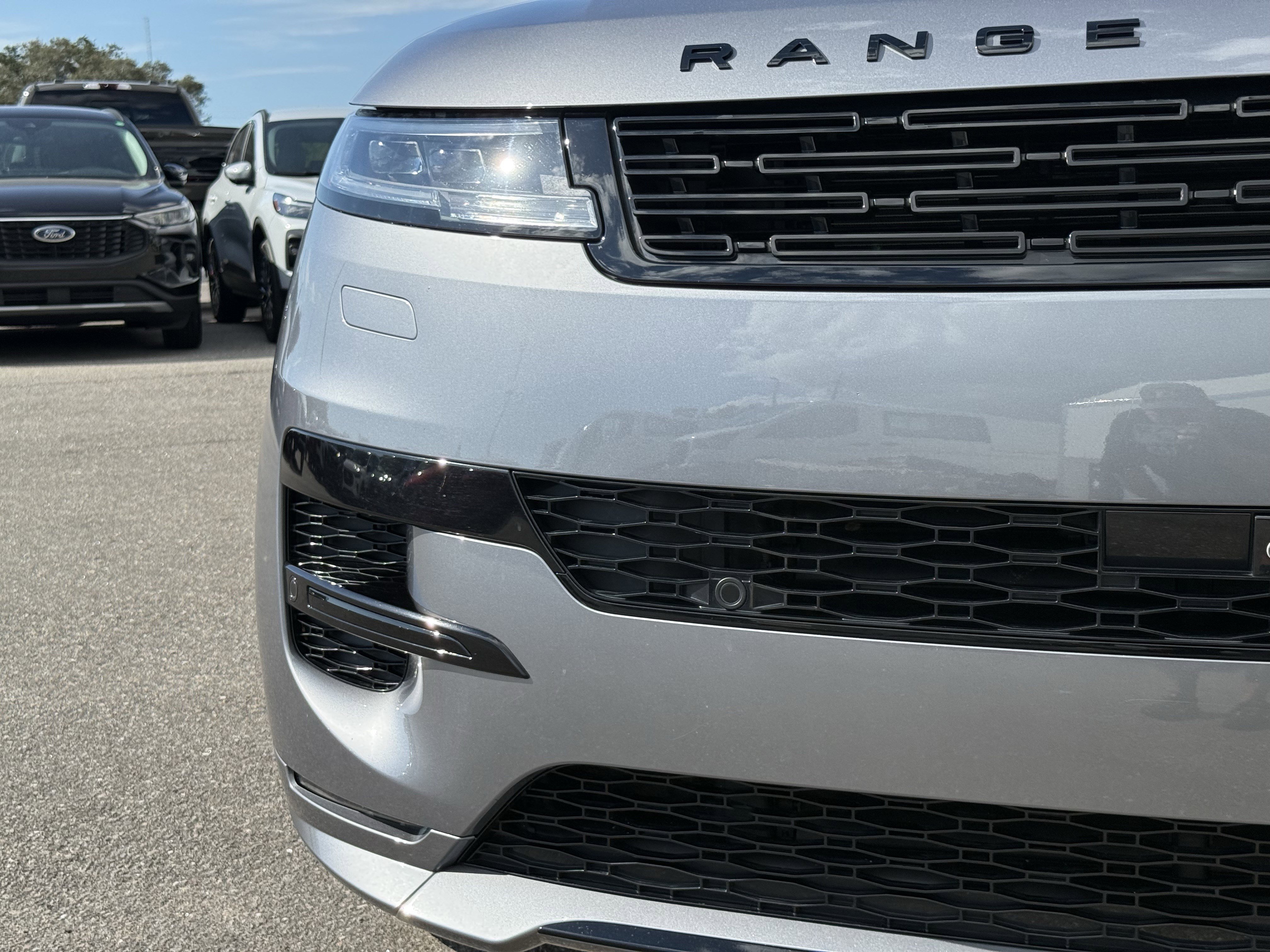 Used 2024 Land Rover Range Rover Sport Dynamic SE image 9