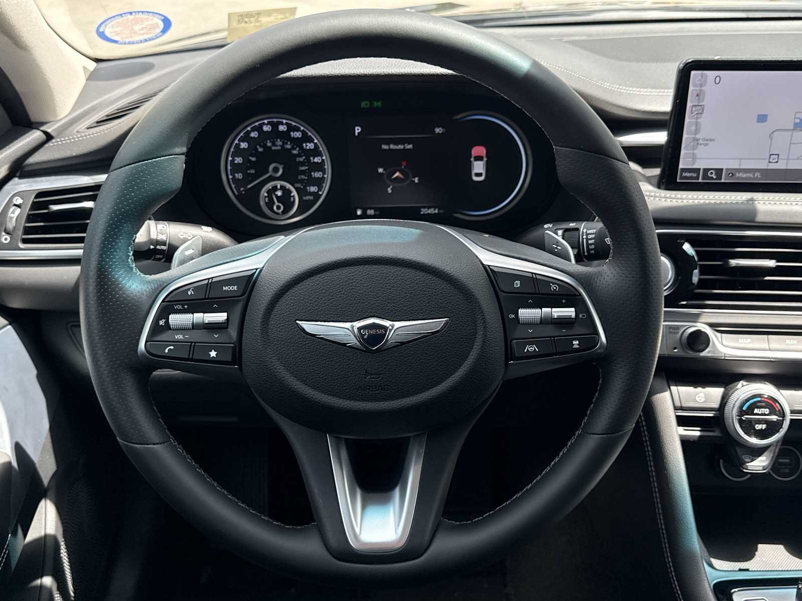 Used 2023 Genesis G70 2.0T AWD/4WD image 15