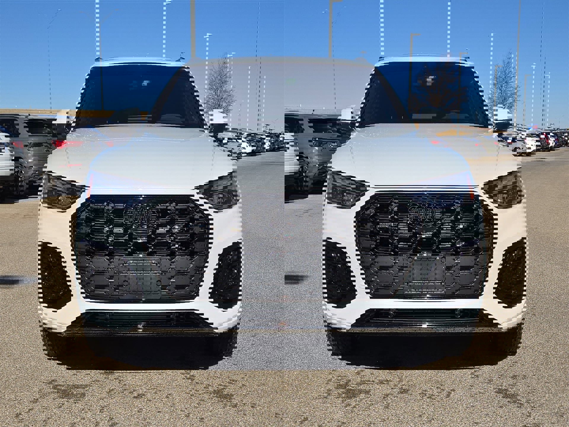 Used 2025 Audi Q5 e Premium Plus w/ Premium Plus Package image 10