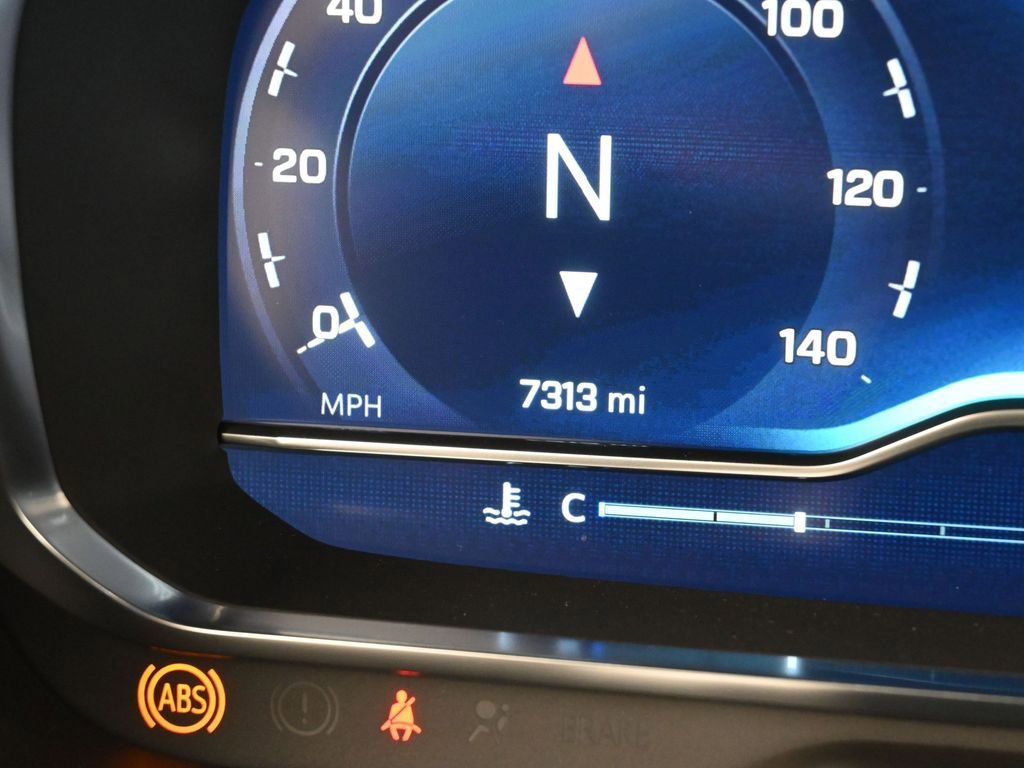 Used 2024 Chevrolet Suburban Z71 image 34