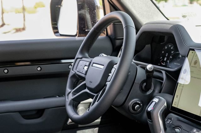 New 2026 Land Rover Defender 110 X-Dynamic SE AWD/4WD image 18