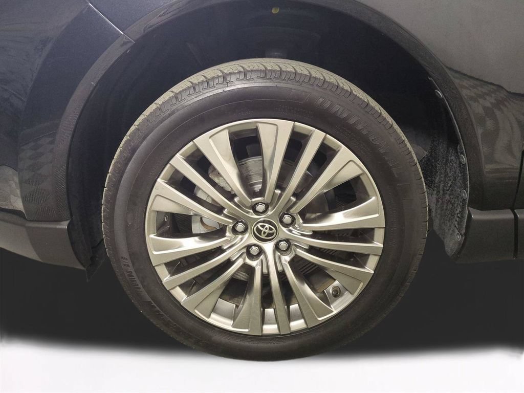 Used 2021 Toyota Venza Limited AWD/4WD image 11
