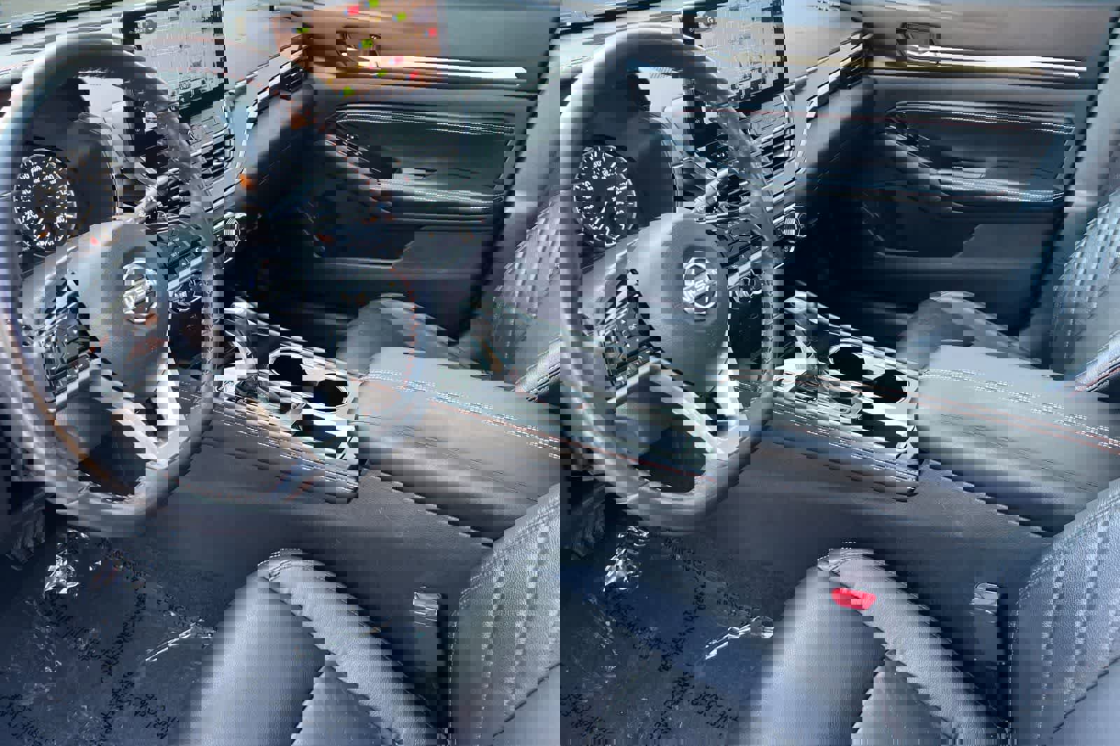 Used 2023 Nissan Altima 2.5 SR w/ SR Premium Package FWD image 12