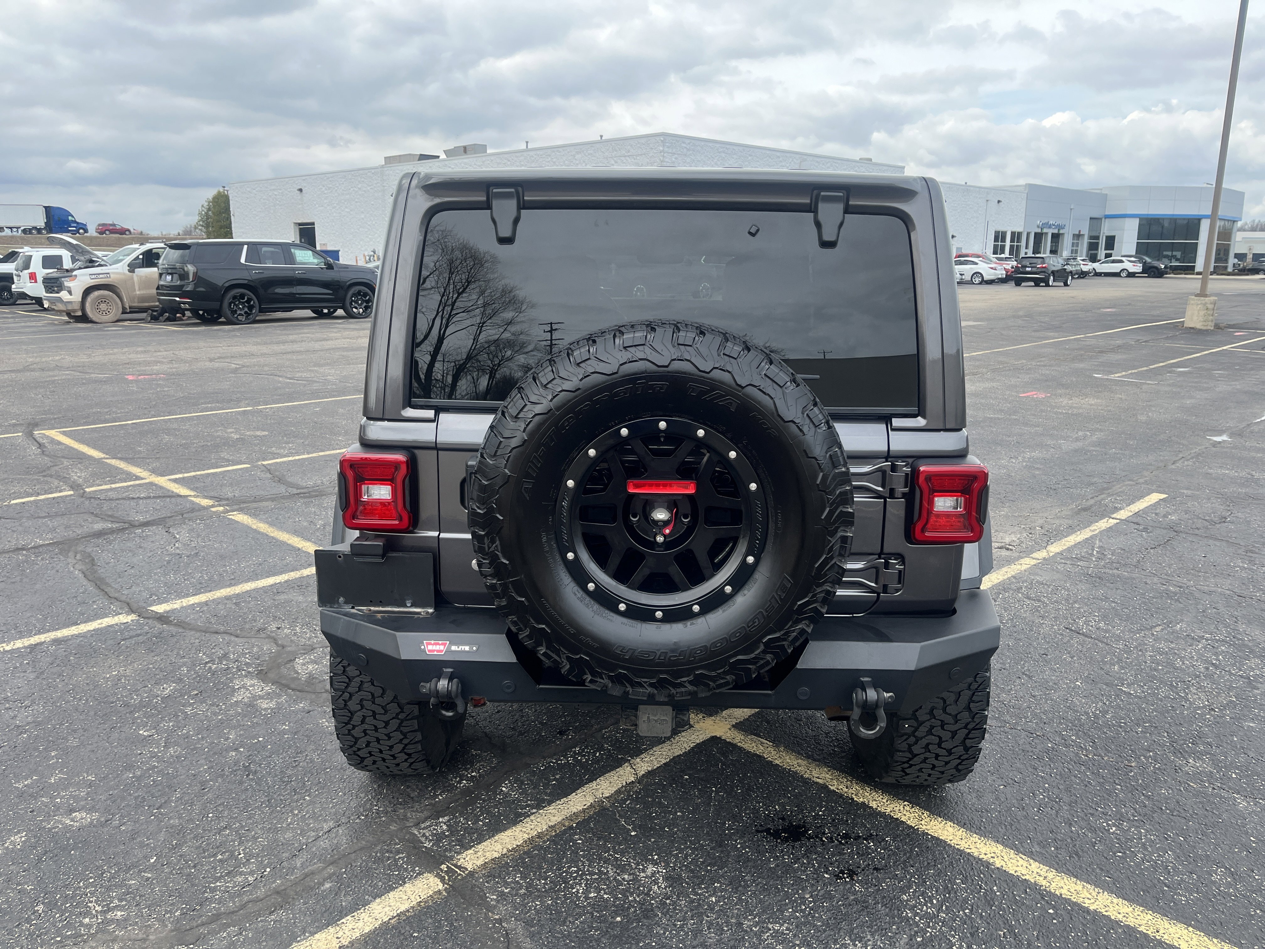 Used 2019 Jeep Wrangler Unlimited Sahara w/ Quick Order Package 24M Moab image 5