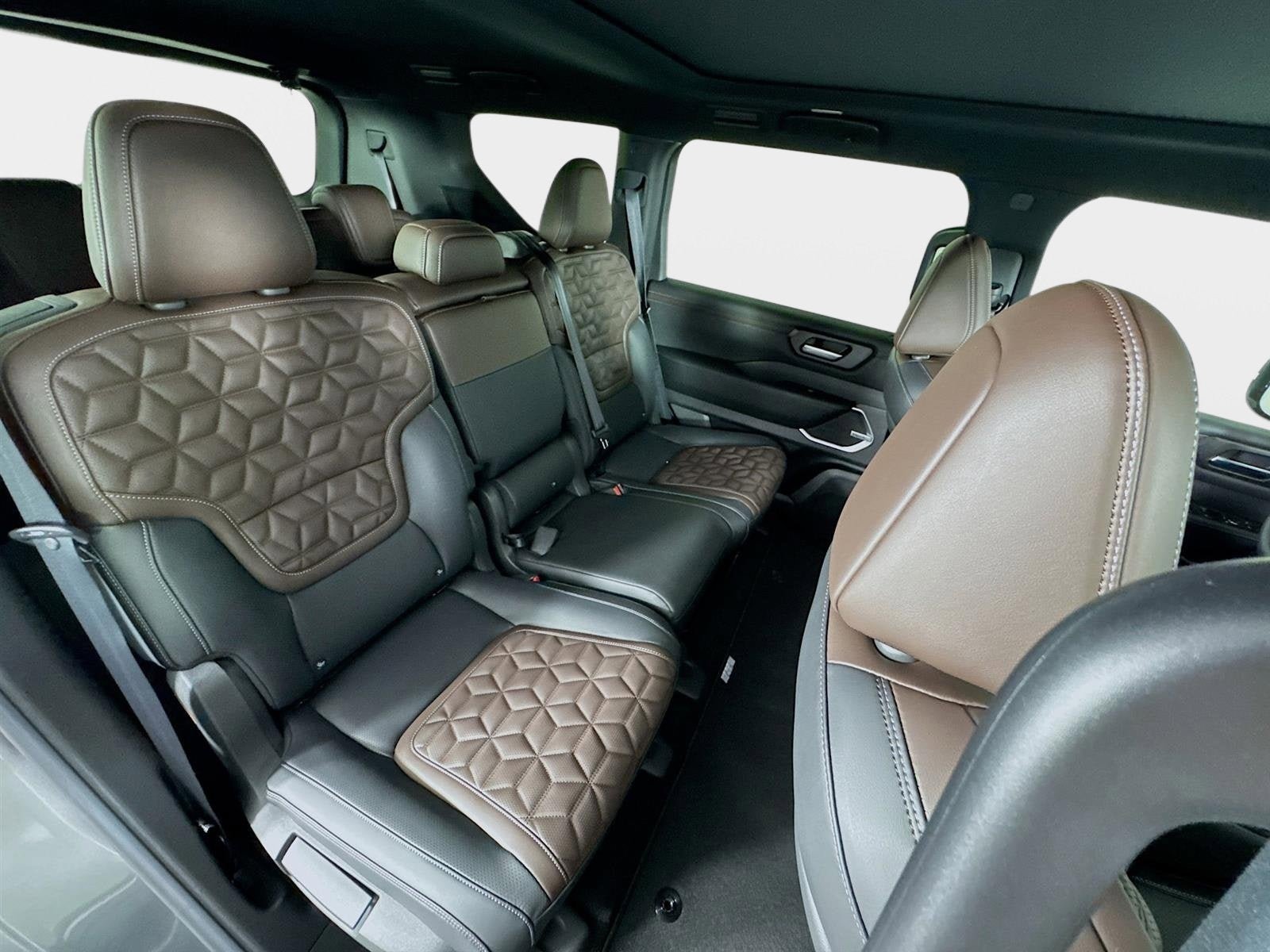 New 2026 Nissan Armada Platinum RWD image 29