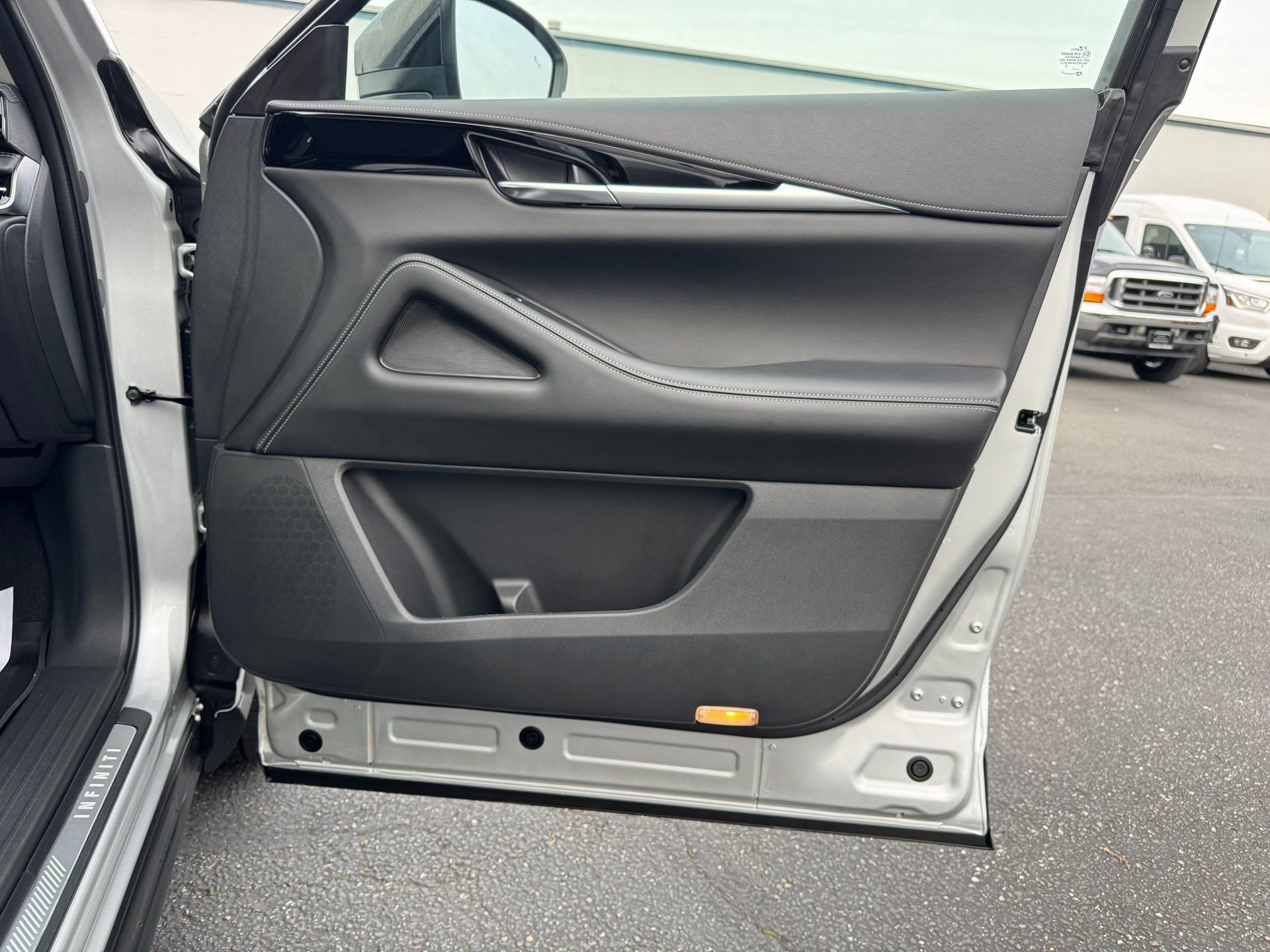 Used 2023 INFINITI QX60 Pure image 34