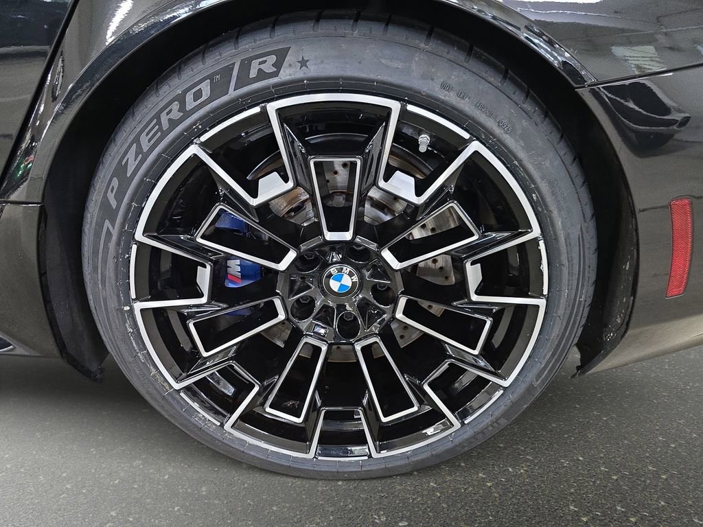Used 2025 BMW M5 Touring AWD/4WD image 32