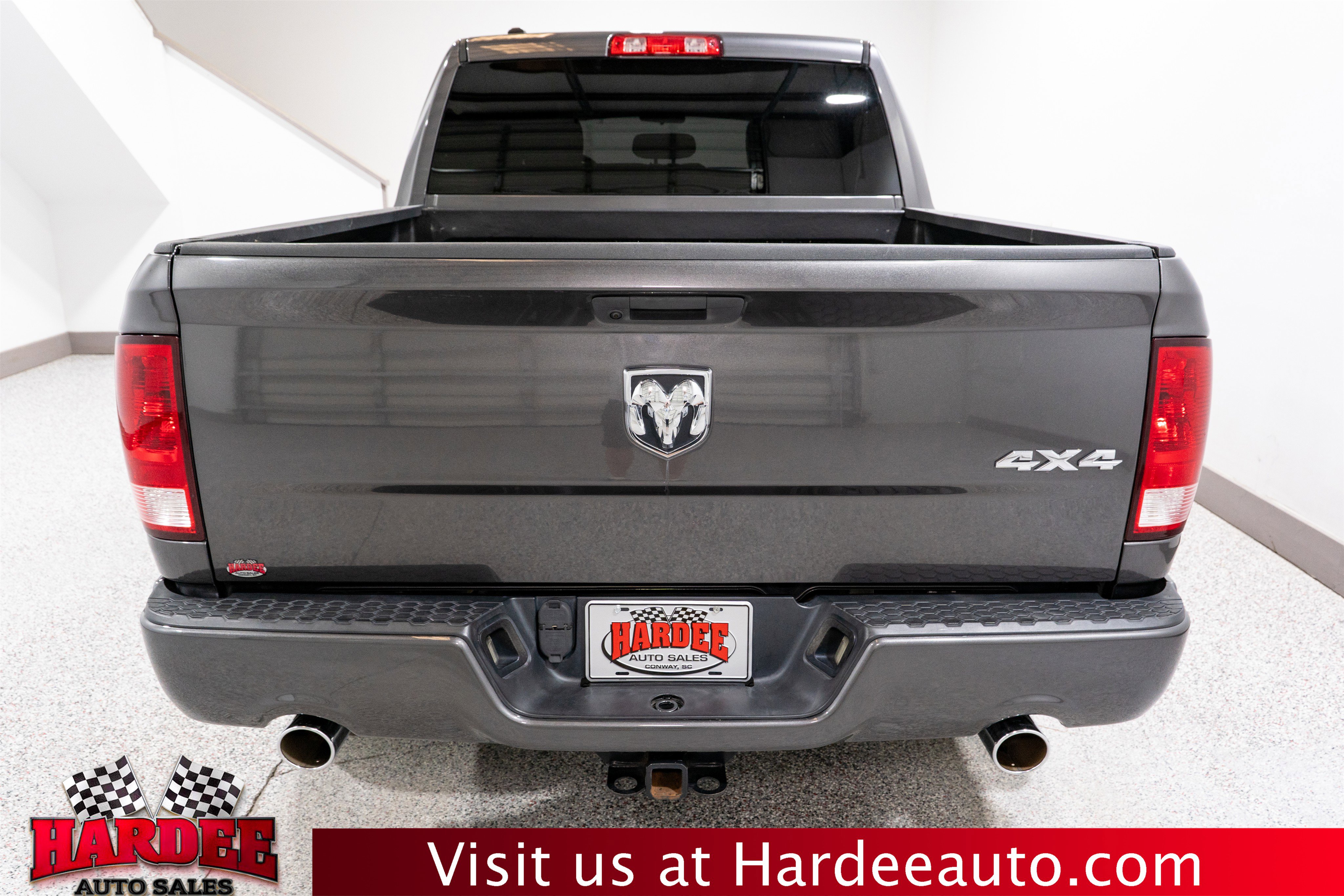 Used 2019 RAM 1500 Express w/ Express Value Package AWD/4WD image 4