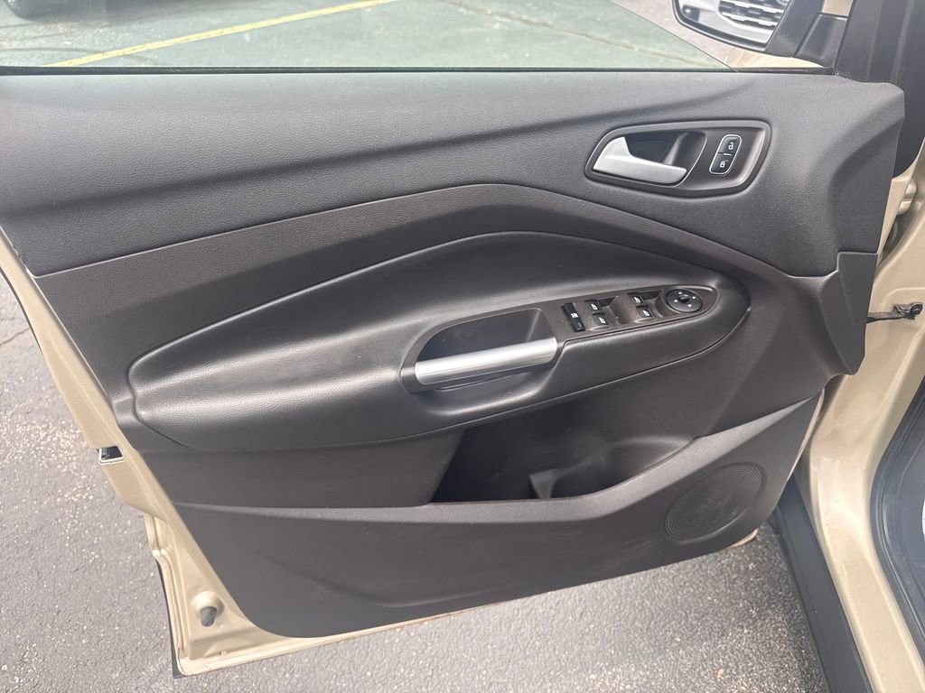 Used 2017 Ford Escape SE FWD image 24