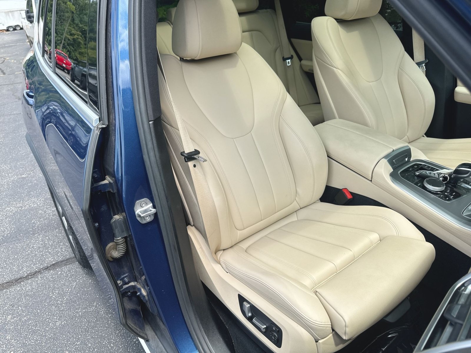Used 2019 BMW X5 xDrive40i w/ Premium Package 2 AWD/4WD image 33