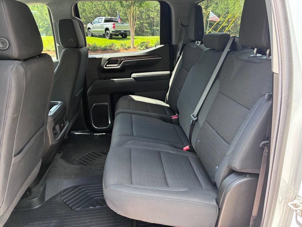 Used 2025 Chevrolet Silverado 1500 LT AWD/4WD image 14