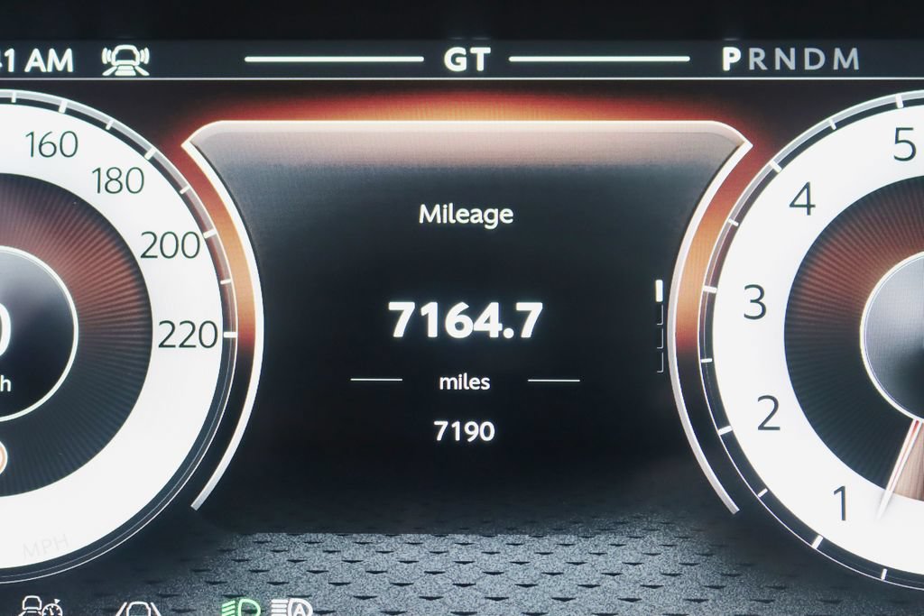 Used 2025 Aston Martin DBX 707 AWD/4WD image 27