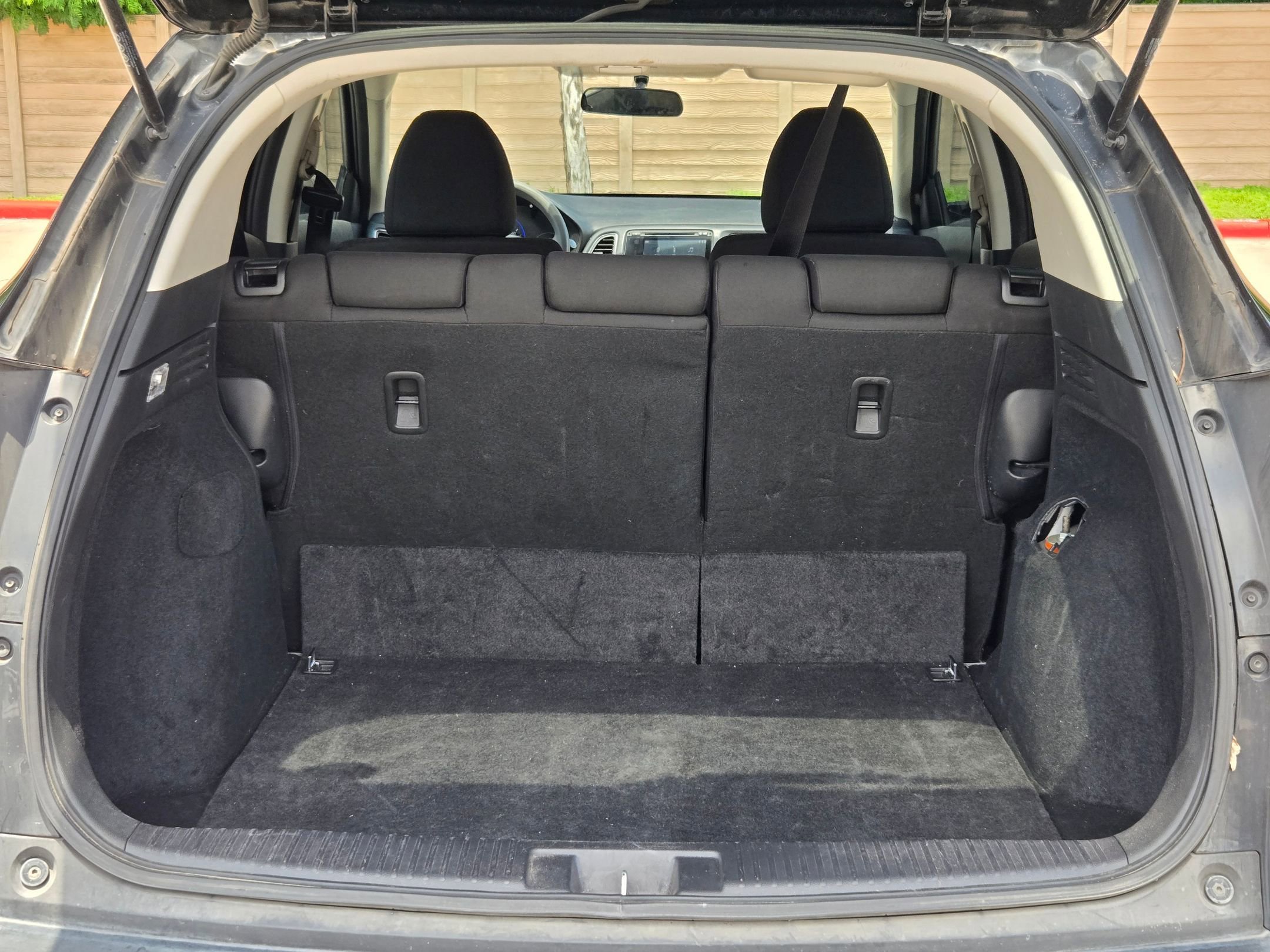 Used 2017 Honda HR-V EX image 24
