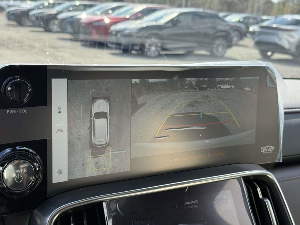 New 2026 Lexus LX 700h Luxury image 11