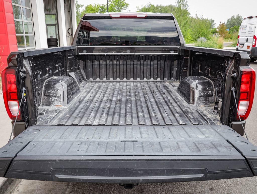 Used 2021 GMC Sierra 1500 SLE w/ Remote Start Package AWD/4WD image 5