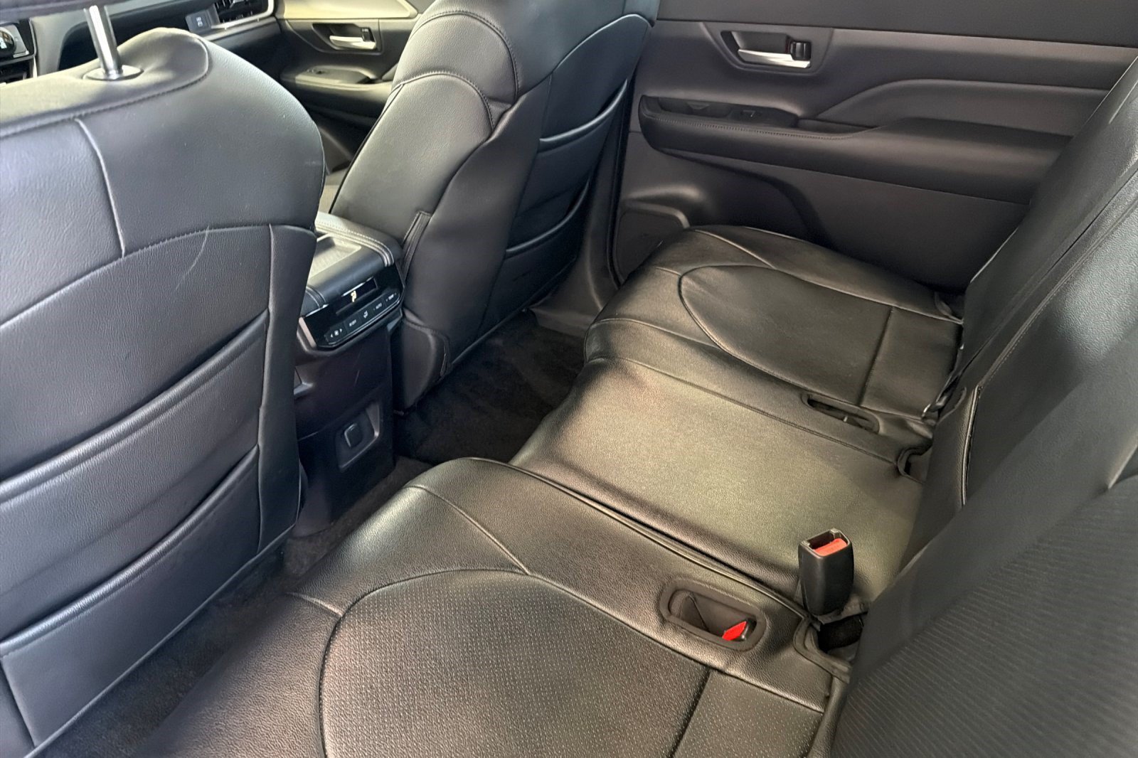 Used 2025 Toyota Grand Highlander AWD Hybrid image 15