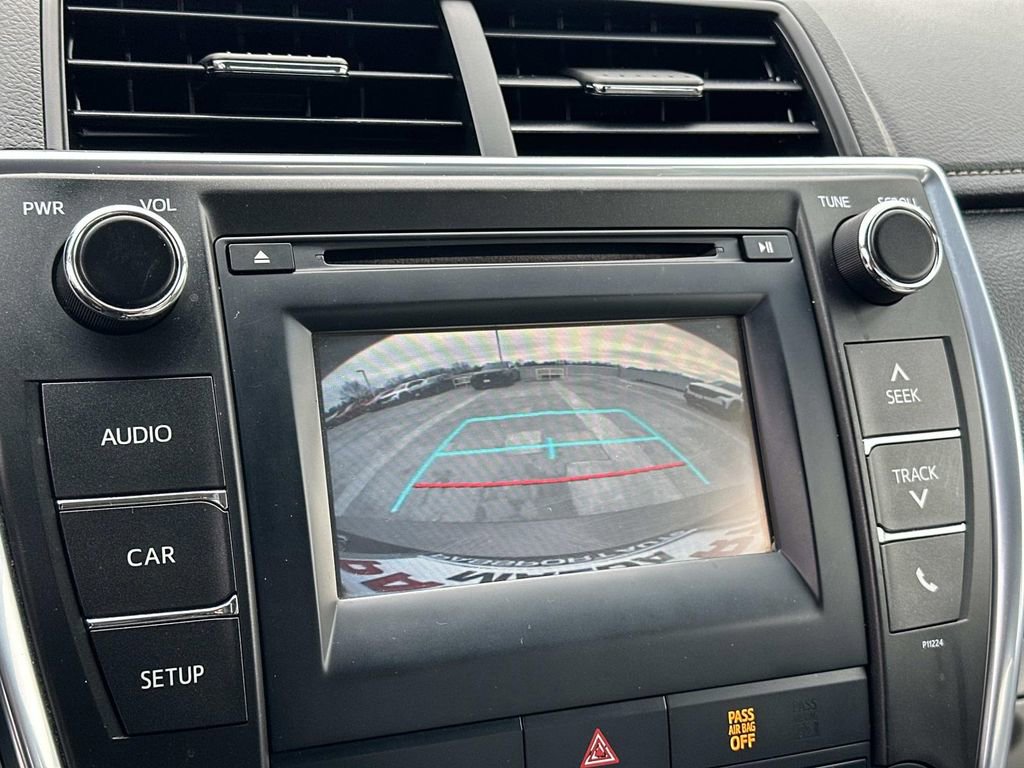 Used 2016 Toyota Camry XLE image 12