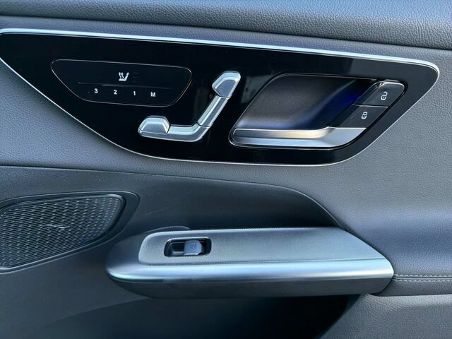 Certified 2025 Mercedes-Benz GLC 350e 4MATIC image 21