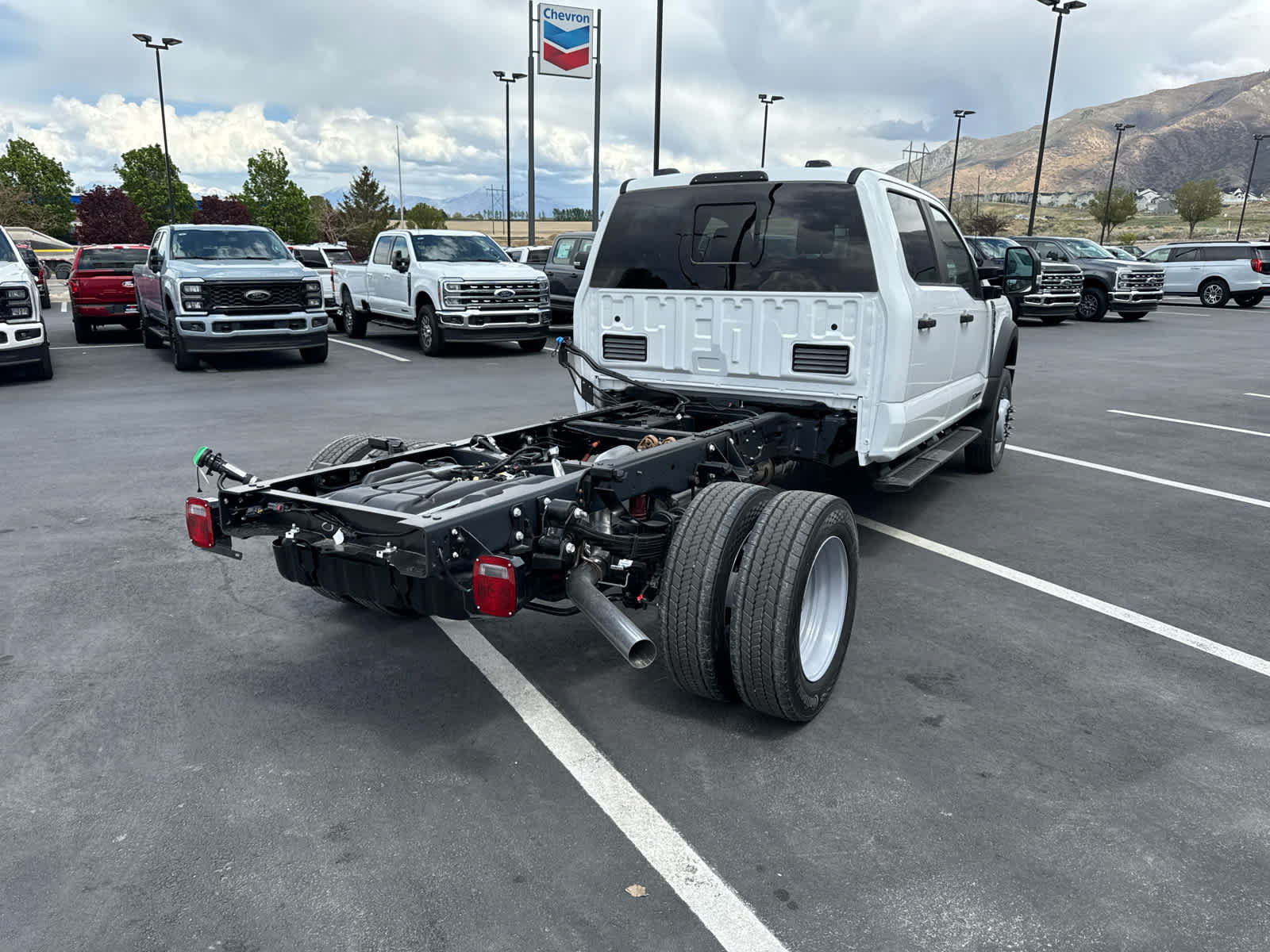 New 2026 Ford F550 4x4 Crew Cab Super Duty w/ XL Chrome Package image 7