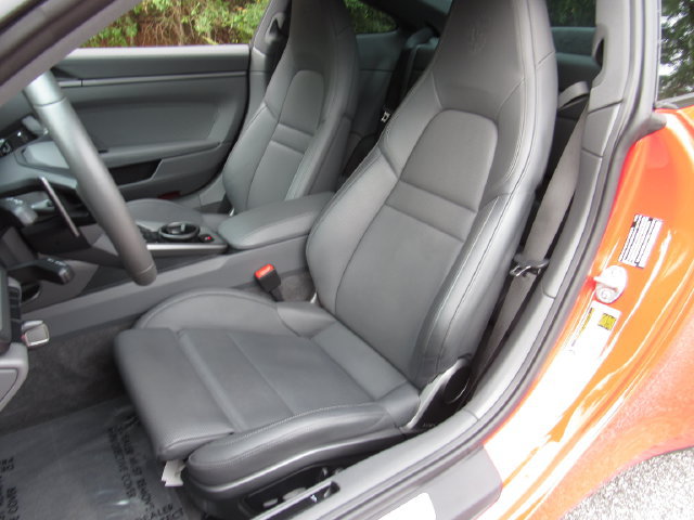 Certified 2024 Porsche 911 Carrera 4 AWD/4WD image 13