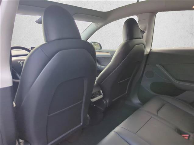 Used 2025 Tesla Model Y Long Range RWD image 21