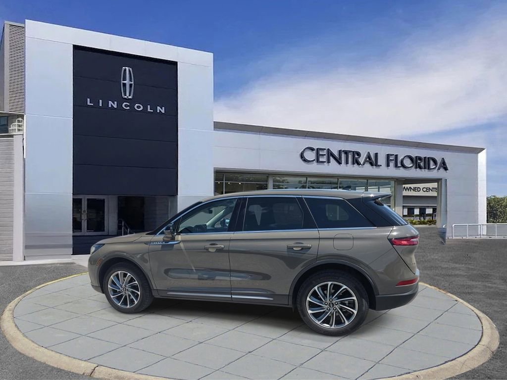 Used 2025 Lincoln Corsair FWD w/ Equipment Group 101A image 7