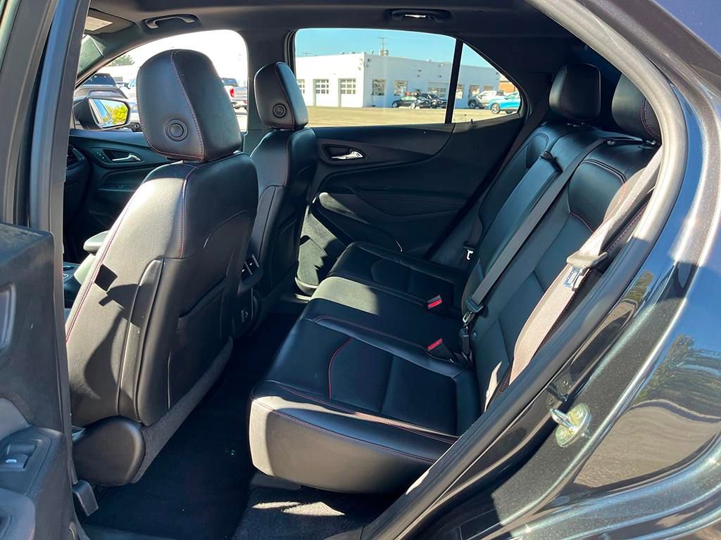 Used 2022 Chevrolet Equinox RS w/ RS Leather Package image 31