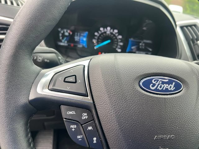 Used 2023 Ford Edge Titanium w/ Equipment Group 301A AWD/4WD image 27