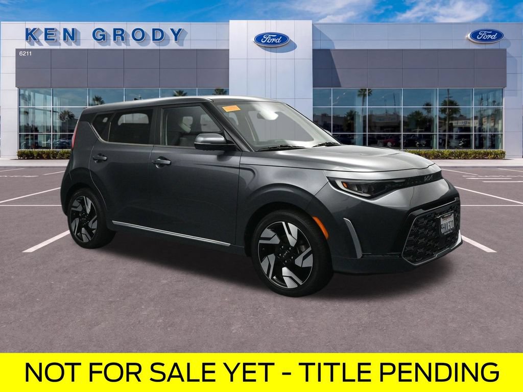 Used 2023 Kia Soul GT-Line w/ GT-Line Technology Package FWD image 1