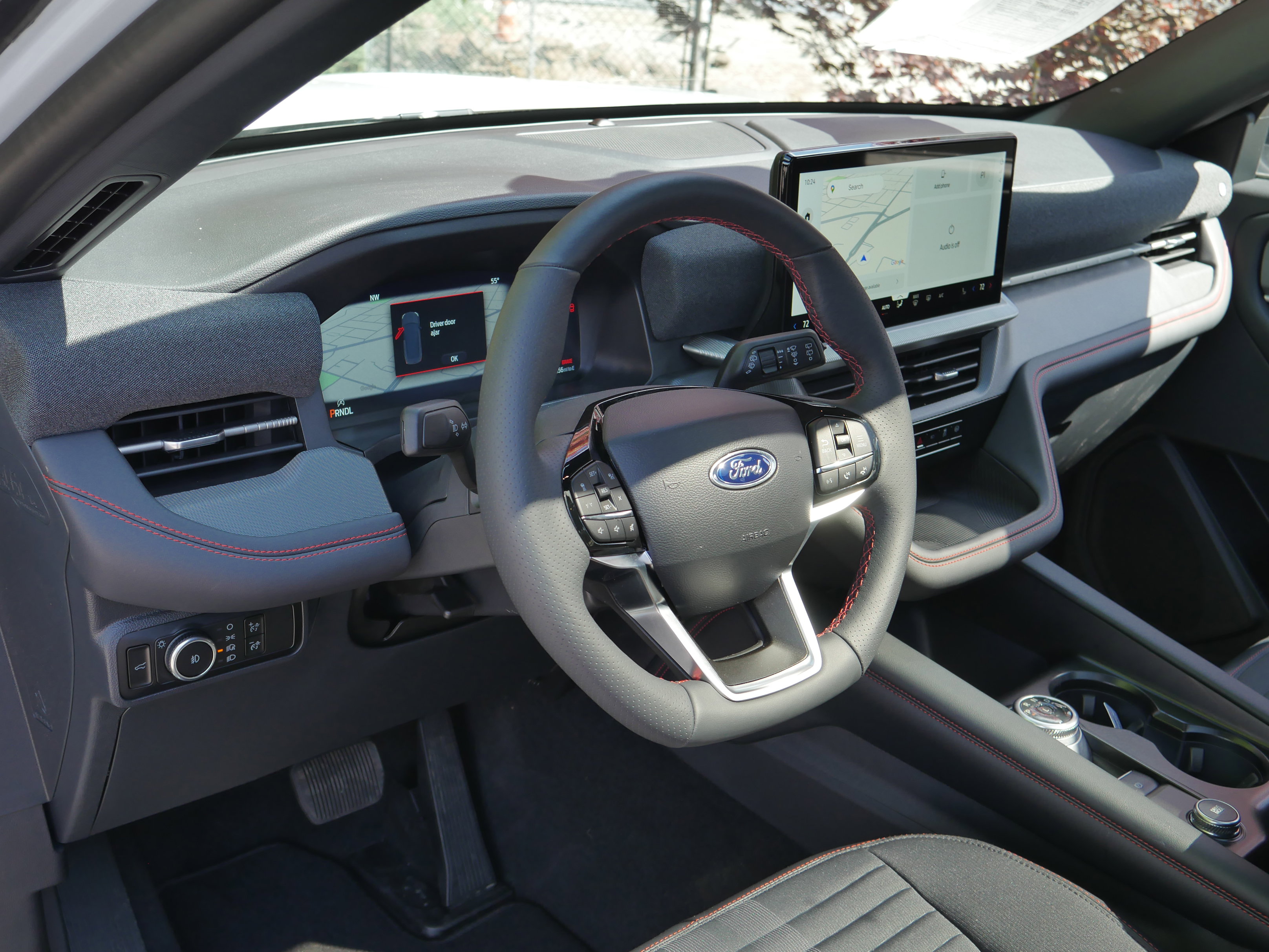 New 2026 Ford Explorer ST-Line w/ ST-Line Street Pack AWD/4WD image 4