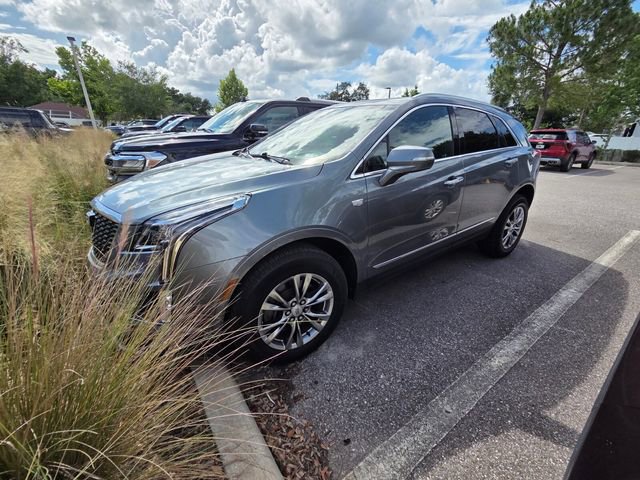 Used 2020 Cadillac XT5 Premium Luxury FWD image 2
