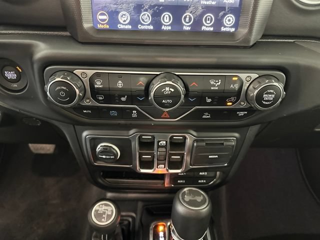 Used 2023 Jeep Wrangler Unlimited Sahara w/ Cold Weather Group AWD/4WD image 23