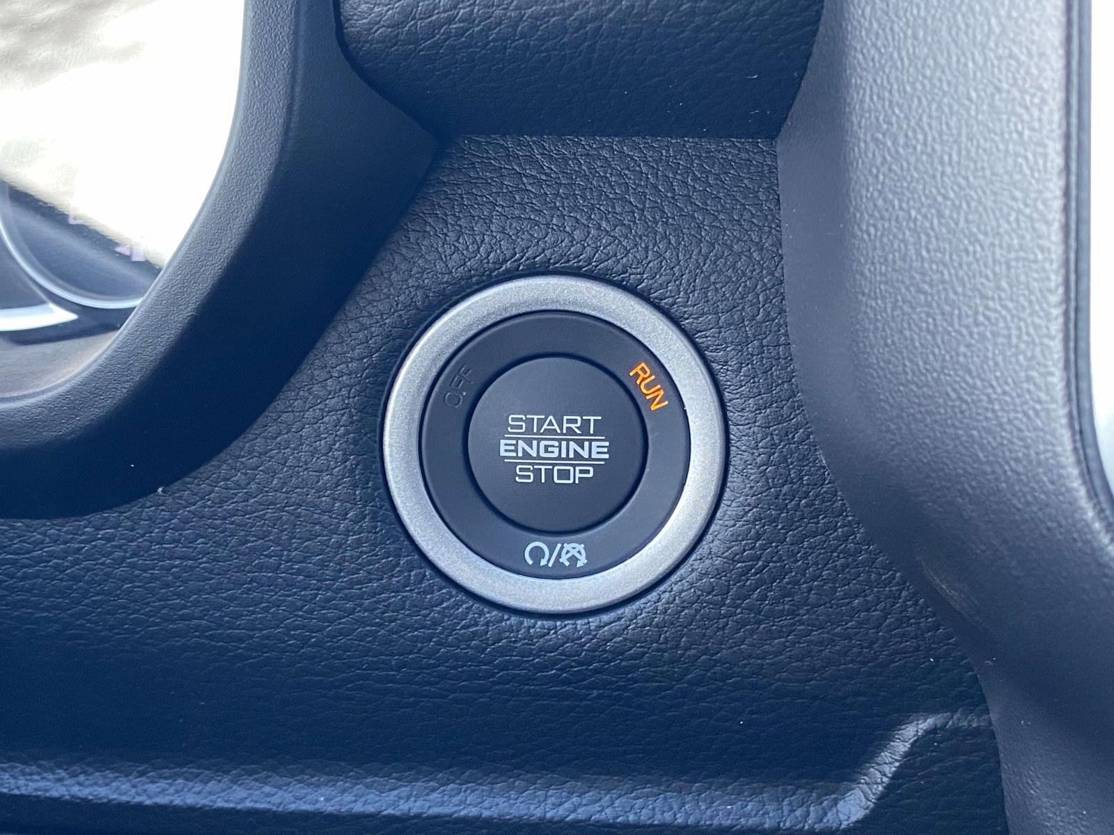 New 2026 RAM 1500 4x4 Crew Cab image 24