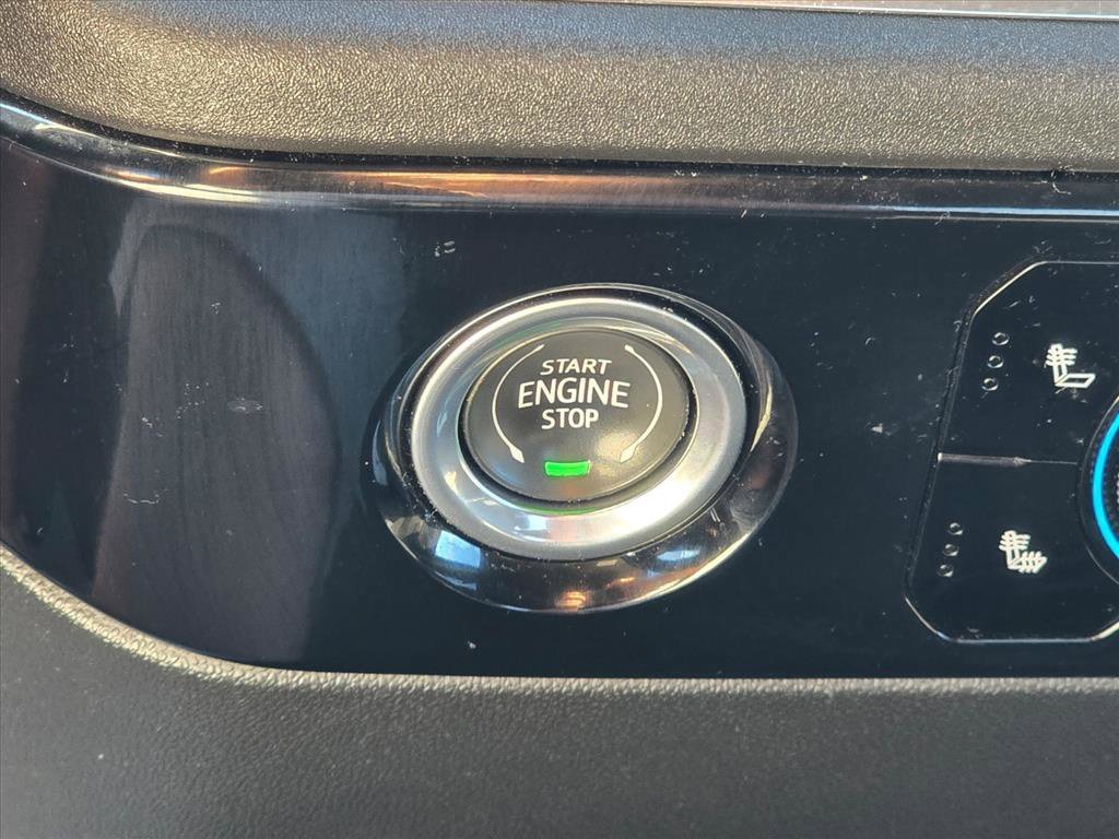 Used 2023 Chevrolet Silverado 1500 LT AWD/4WD image 17