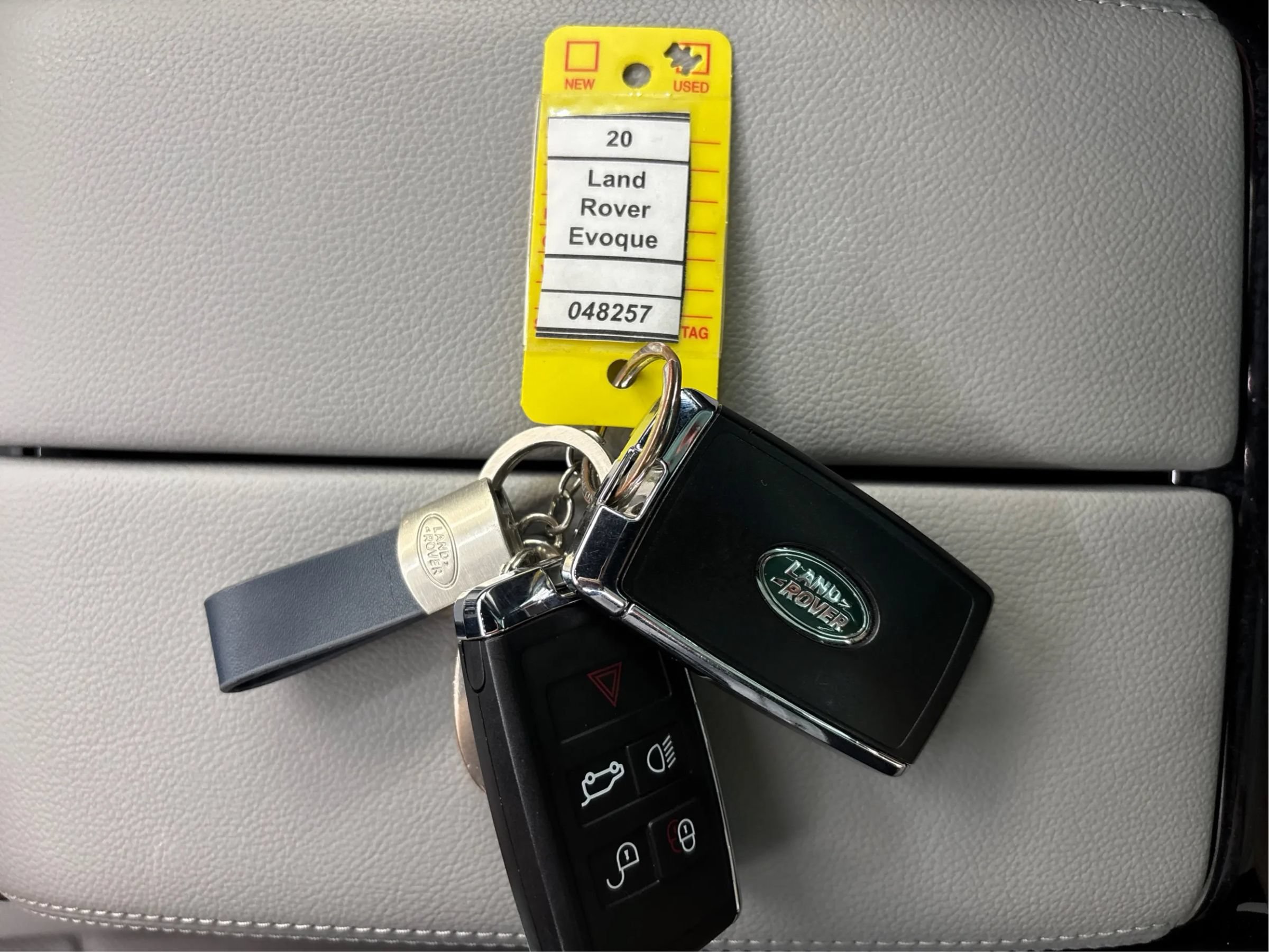 Used 2020 Land Rover Range Rover Evoque First Edition AWD/4WD image 40