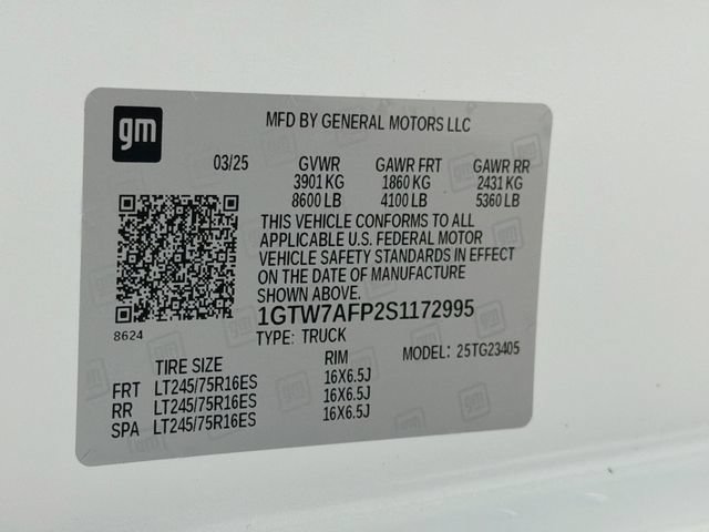 Used 2025 GMC Savana 2500 w/ Driver Convenience Package RWD image 23