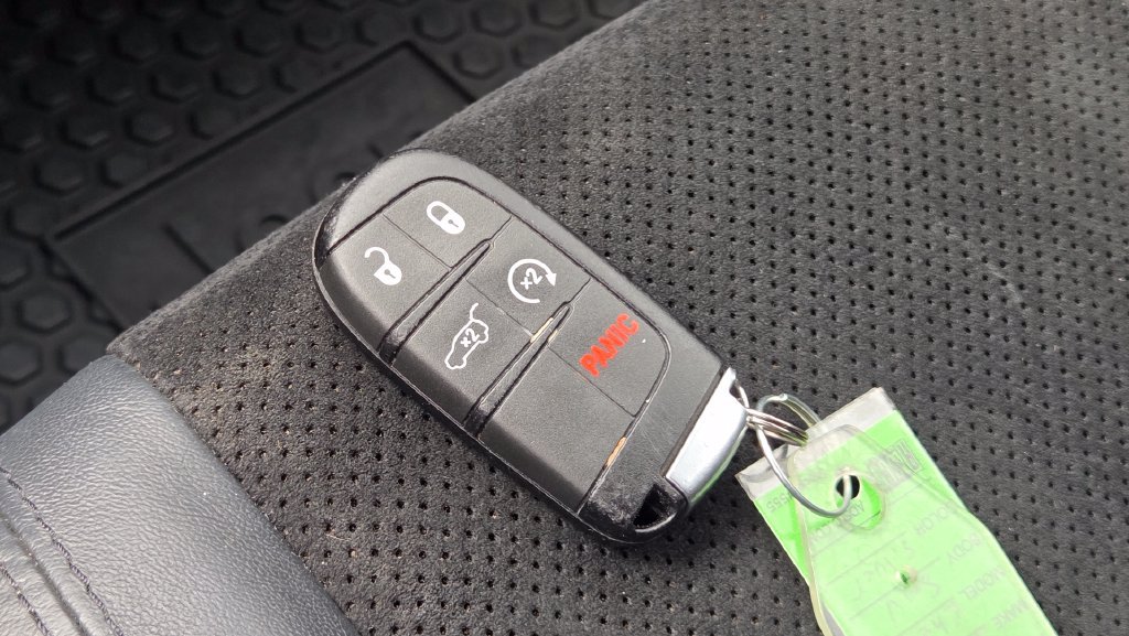 Used 2018 Jeep Grand Cherokee Altitude AWD/4WD image 36