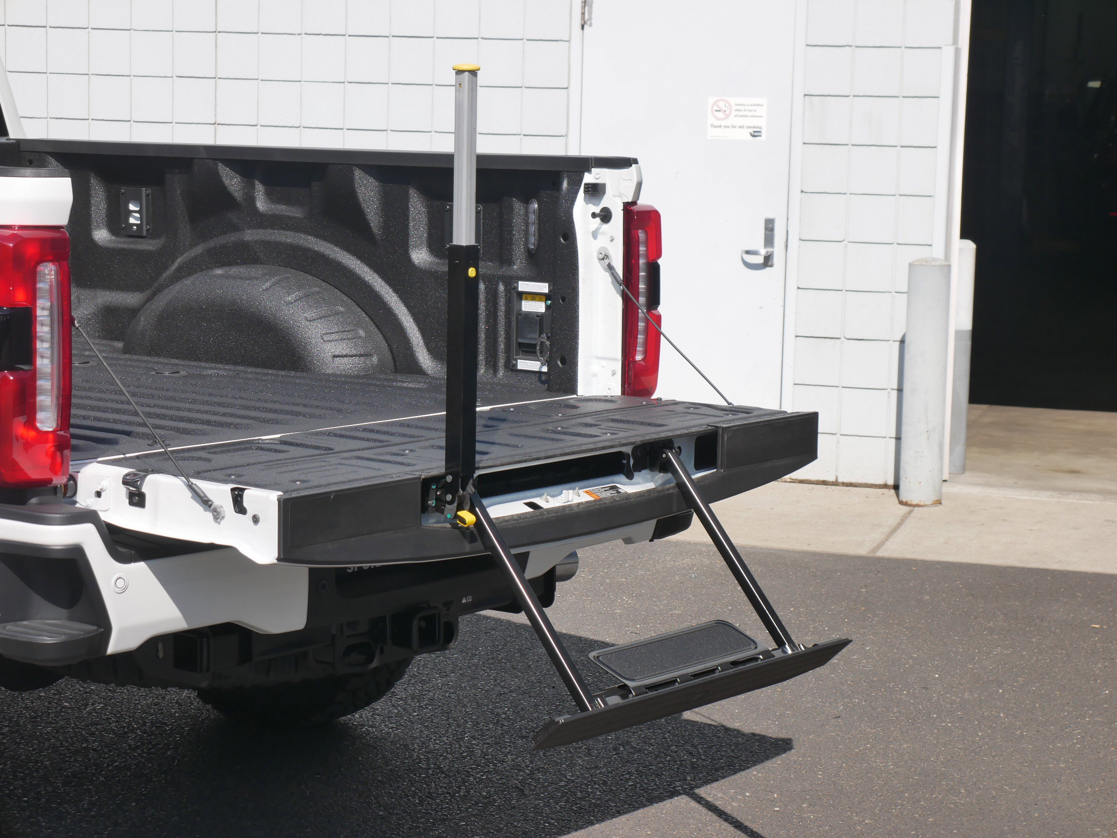 New 2025 Ford F250 Lariat w/ Lariat Ultimate Package image 24