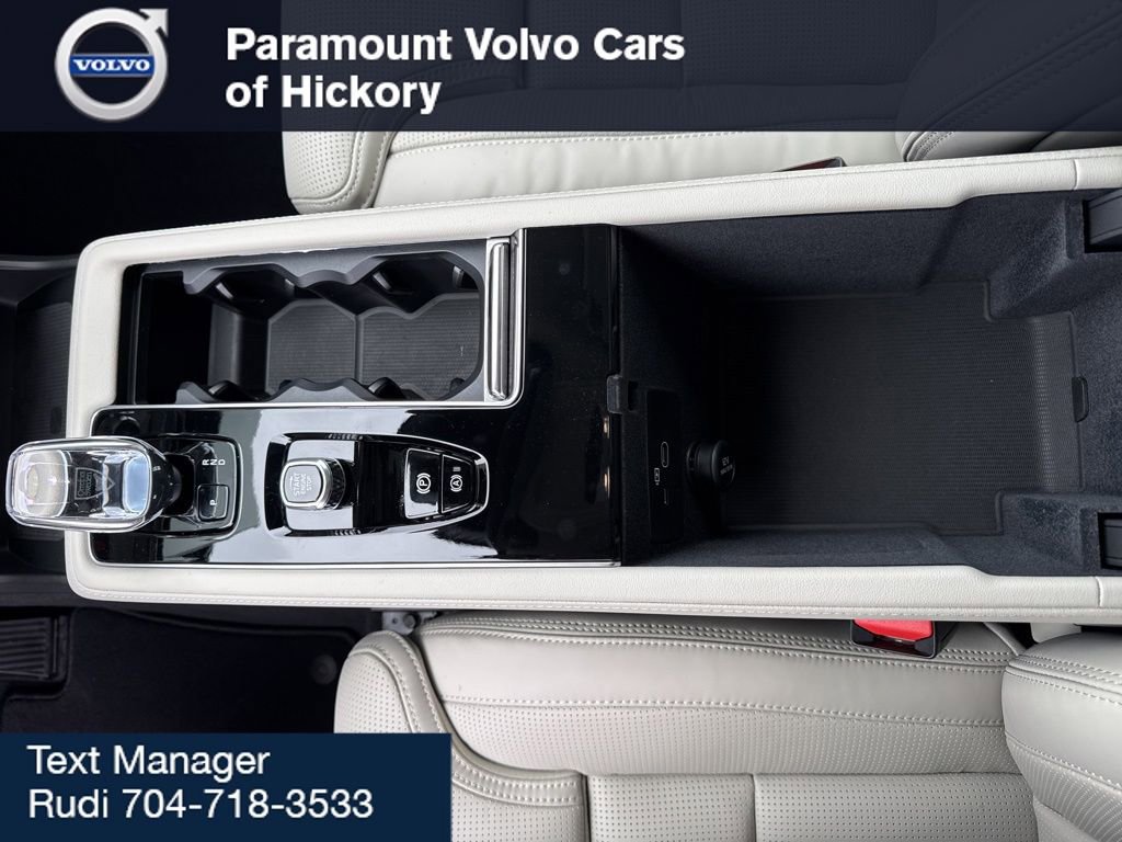 New 2026 Volvo XC90 B6 Ultra w/ Protection Package image 31