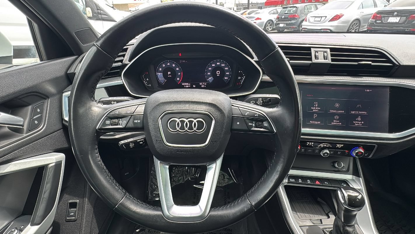 Used 2020 Audi Q3 2.0T Premium Plus w/ Premium Plus Package AWD/4WD image 23