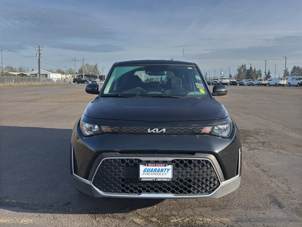 Used 2024 Kia Soul LX w/ Option Group 015 FWD image 2