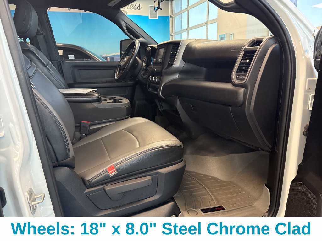 Used 2024 RAM 2500 Tradesman w/ Chrome Appearance Group AWD/4WD image 13