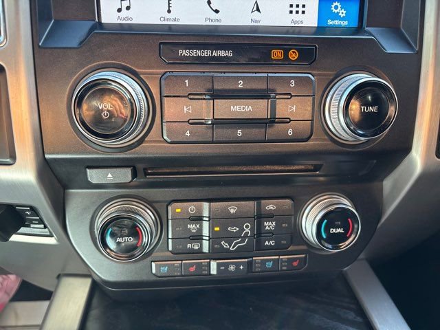 Used 2018 Ford F350 Platinum w/ Platinum Ultimate Package AWD/4WD image 31