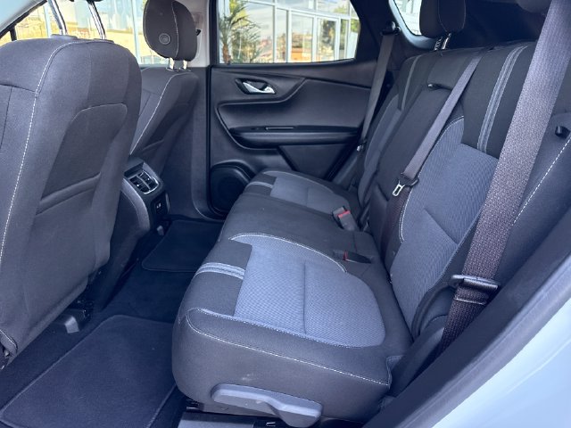Certified 2025 Chevrolet Blazer LT FWD image 25